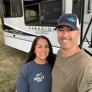 Instagram Profile Picture Of venturesomecouple
